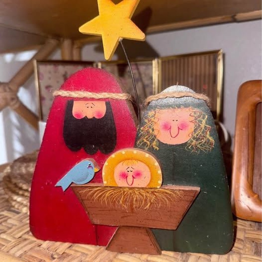 Vtg Nativity Scene Wooden Hand Painted Christmas Folk Art Shelf Sitter